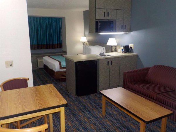 MJ INN and SUITES image 12