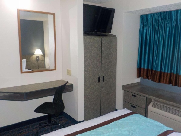 MJ INN and SUITES image 3